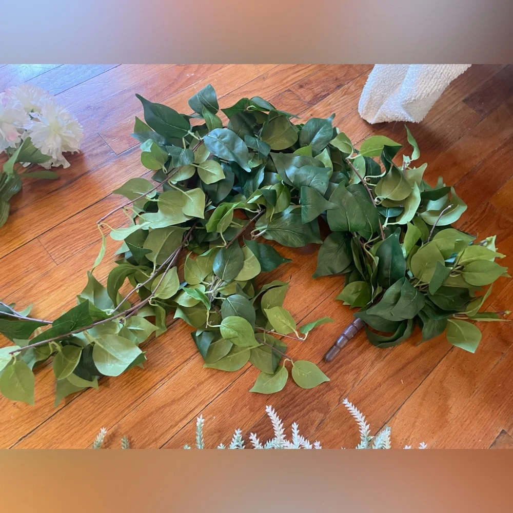 Bundle of 4 different fake flowers